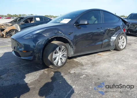 2024 Tesla Model Y Long Range Dual Motor All-Wheel Drive/Rwd from USA, damaged, VIN 7SAYGDED2RF086267
